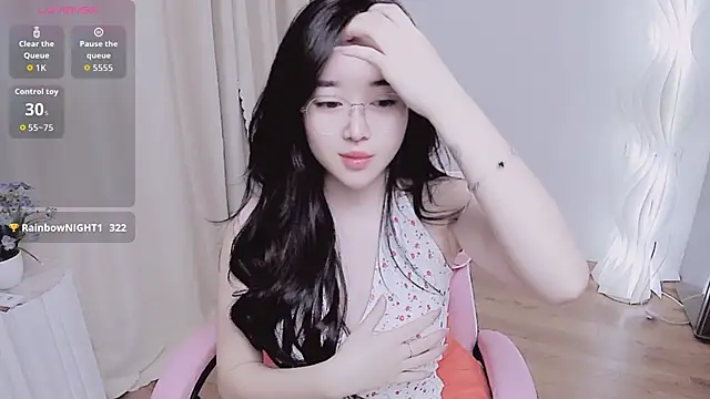 Snapshot of Miu-999 chatting on 09-13-25, 02:11 Miu-999 online show from 09-13-25, 02:11