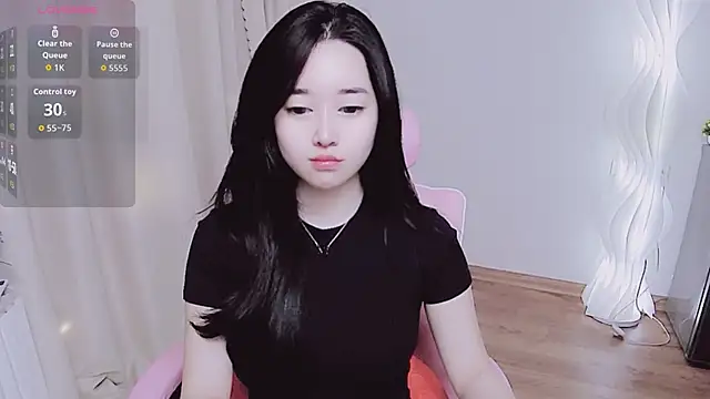 Snapshot of Miu-999 chatting on 10-04-25, 04:10 Miu-999 online show from 10-04-25, 04:10