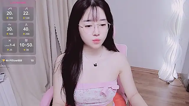 Snapshot of Miu-999 chatting on 10-11-25, 02:11 Miu-999 online show from 10-11-25, 02:11