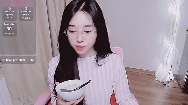 Snapshot of Miu-999 chatting on 10-16-25, 04:57 Miu-999 online show from 10-16-25, 04:57