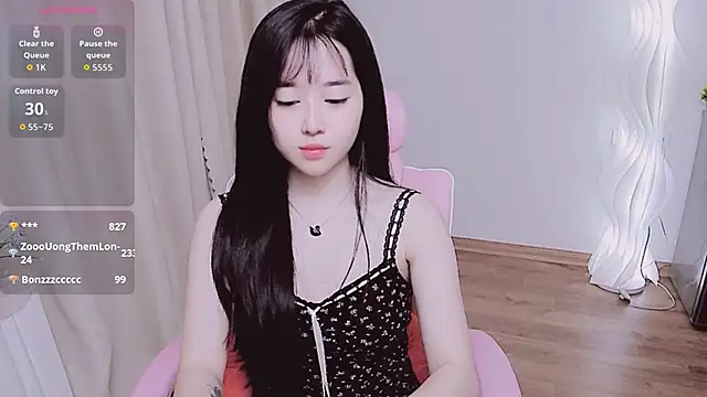 Snapshot of Miu-999 chatting on 10-17-25, 05:10 Miu-999 online show from 10-17-25, 05:10