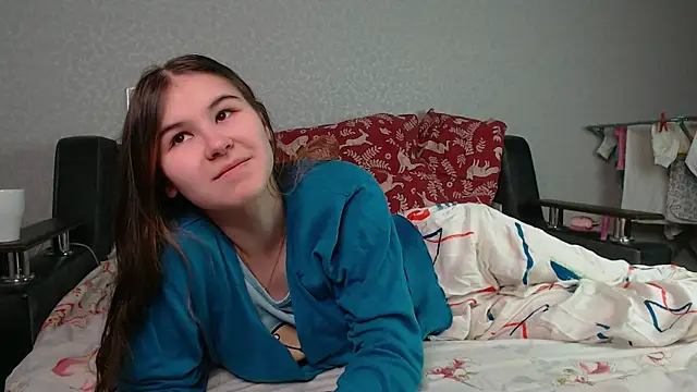 Snapshot of litle_owl chatting on 06-04-26, 01:55 litle owl online show from 06-04-26, 01:55