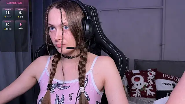 cutemilana sexwife online show from 02-07-26, 08:56