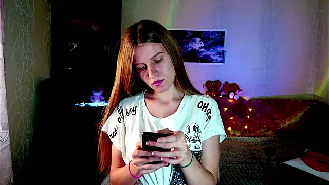 Snapshot of Luntryy chatting on 12-03-25, 11:08 Luntryy online show from 12-03-25, 11:08