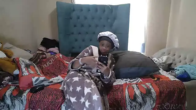 EssenceLovers online show from 04-27-26, 11:52