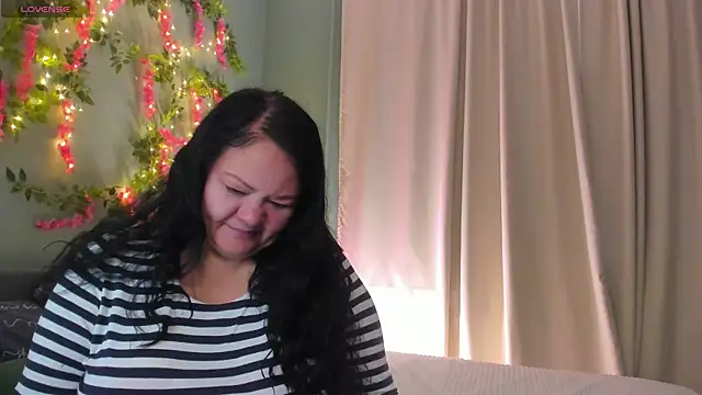 Snapshot of sandra_jackson chatting on 10-02-25, 02:51 sandra jackson online show from 10-02-25, 02:51