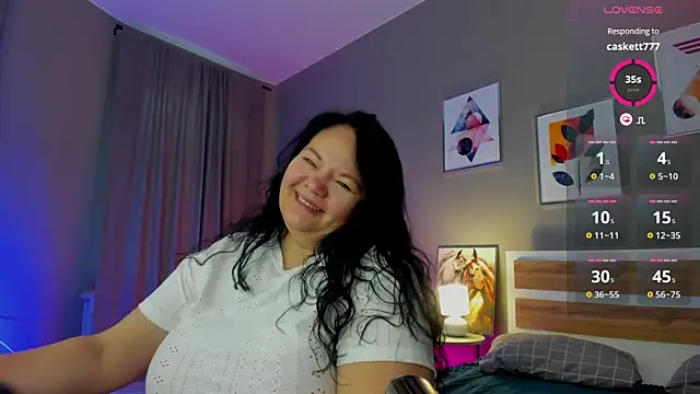 Snapshot of sandra_jackson chatting on 10-15-25, 03:06 sandra jackson online show from 10-15-25, 03:06