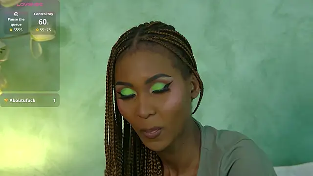 Izzie Sugar online show from 10-30-25, 08:42