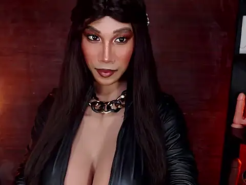 Snapshot of JayeTan chatting on 11-19-25, 10:26 JayeTan online show from 11-19-25, 10:26