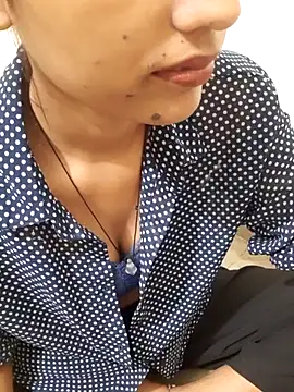 Naira-Tripathi online show from 10-09-25, 04:54