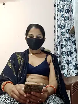 Snapshot of poojam93 chatting on 12-18-25, 10:10 poojam93 online show from 12-18-25, 10:10