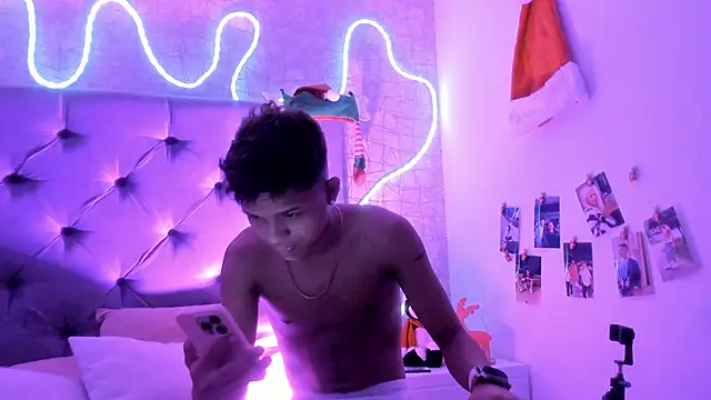 Snapshot of Lucien_Gray_ chatting on 12-05-25, 06:55 Lucien Gray online show from 12-05-25, 06:55