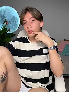 Robby Manson online show from 10-03-25, 01:08