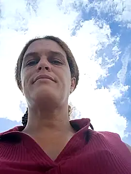 Snapshot of sarahkat86 chatting on 09-23-25, 04:32 sarahkat86 online show from 09-23-25, 04:32