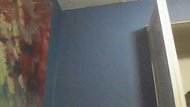 Snapshot of sarahkat86 chatting on 10-23-25, 01:10 sarahkat86 online show from 10-23-25, 01:10