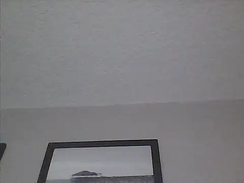 Snapshot of sarahkat86 chatting on 10-25-25, 03:47 sarahkat86 online show from 10-25-25, 03:47
