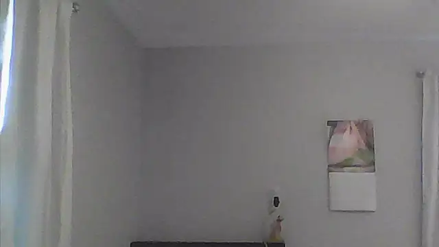 sarahkat86 online show from 04-12-26, 11:10