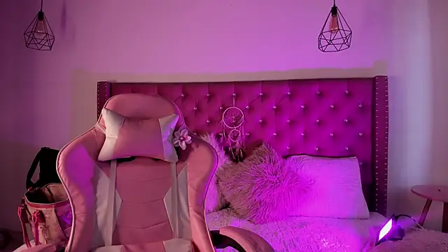 Jade rey  online show from 09-25-25, 08:34