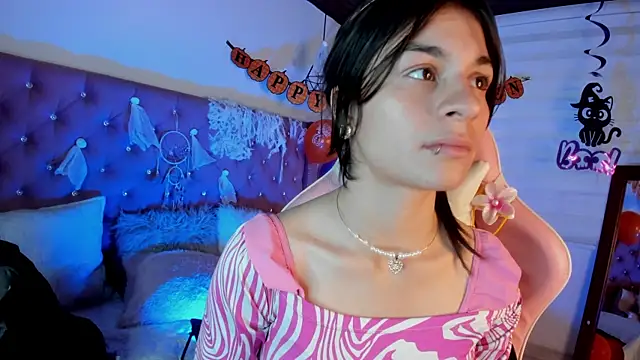 Jade rey  online show from 10-17-25, 07:27