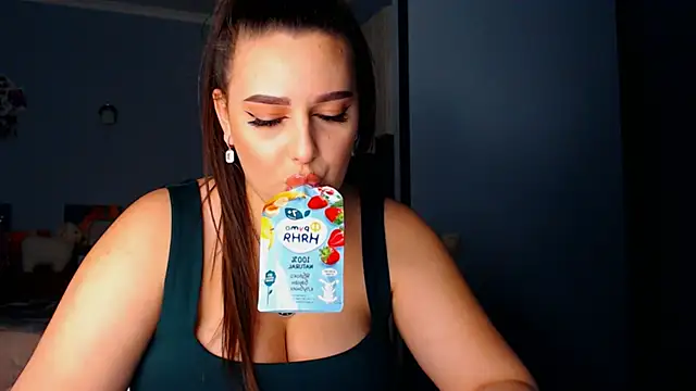 Snapshot of NikiWhite chatting on 10-02-25, 09:11 NikiWhite online show from 10-02-25, 09:11