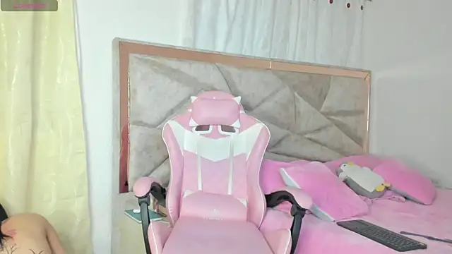 Snapshot of kendal_hot01 chatting on 10-08-25, 09:56 kendal hot01 online show from 10-08-25, 09:56