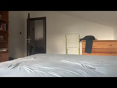 emilydee666 online show from 09-15-25, 04:56