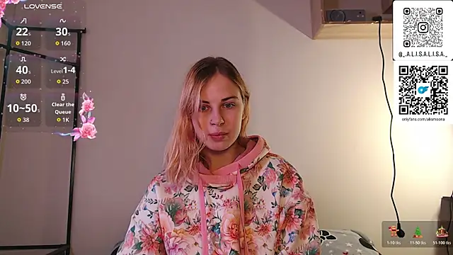 Snapshot of Alismoona chatting on 12-05-25, 10:57 Alismoona online show from 12-05-25, 10:57