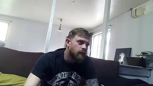 Snapshot of Bikerhot883hd chatting on 04-12-26, 04:12 Bikerhot883hd online show from 04-12-26, 04:12