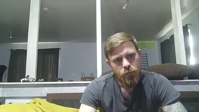Snapshot of Bikerhot883hd chatting on 05-06-26, 03:28 Bikerhot883hd online show from 05-06-26, 03:28