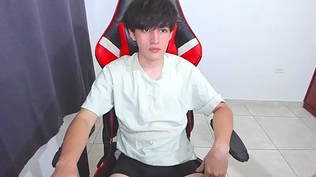 Snapshot of eren_188 chatting on 09-16-25, 01:28 eren 188 online show from 09-16-25, 01:28