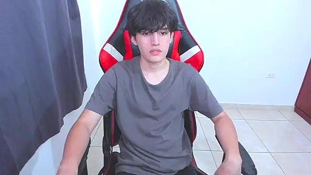 Snapshot of eren_188 chatting on 09-27-25, 08:14 eren 188 online show from 09-27-25, 08:14