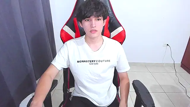 Snapshot of eren_188 chatting on 10-08-25, 11:57 eren 188 online show from 10-08-25, 11:57