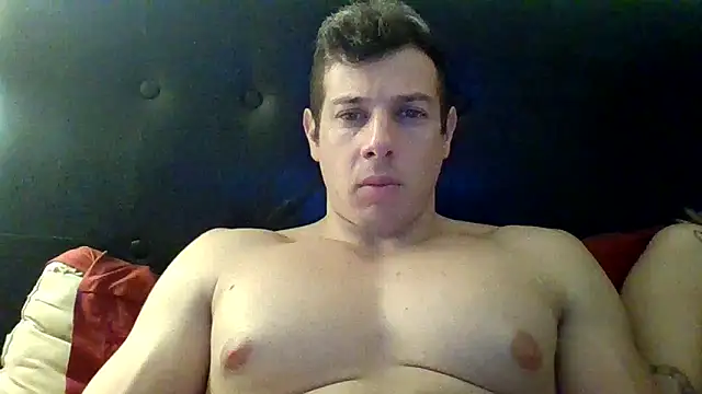 Snapshot of luca23millo90 chatting on 10-02-25, 03:13 luca23millo90 online show from 10-02-25, 03:13