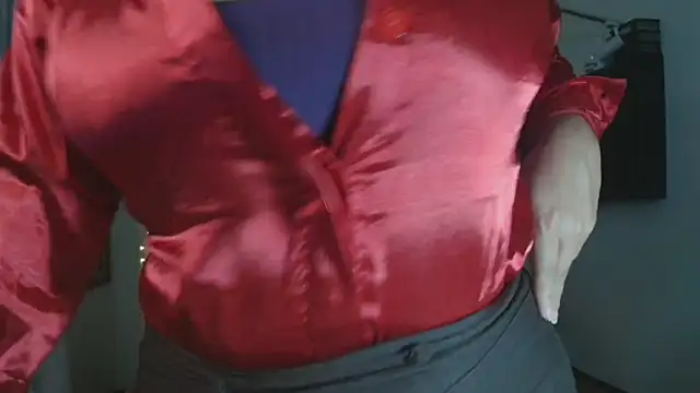 samanthahut1 online show from 12-16-25, 10:48