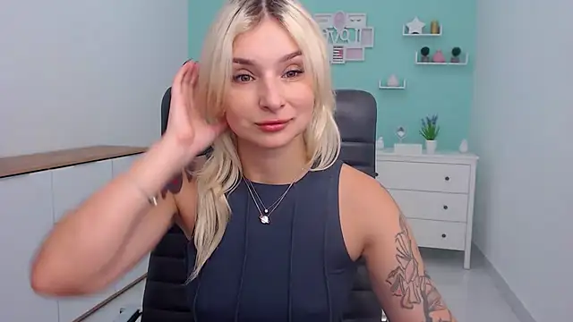 LilFleurish online show from 10-16-25, 04:24