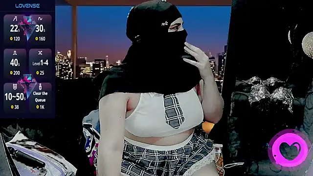 Snapshot of SultanaLayla chatting on 11-12-25, 07:57 SultanaLayla online show from 11-12-25, 07:57