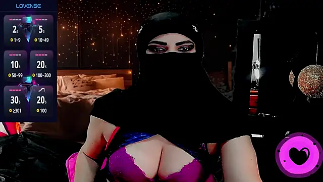 Snapshot of SultanaLayla chatting on 11-20-25, 08:19 SultanaLayla online show from 11-20-25, 08:19