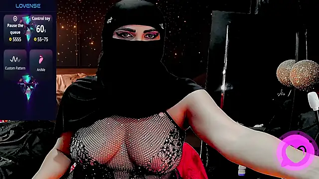 Snapshot of SultanaLayla chatting on 11-26-25, 07:59 SultanaLayla online show from 11-26-25, 07:59