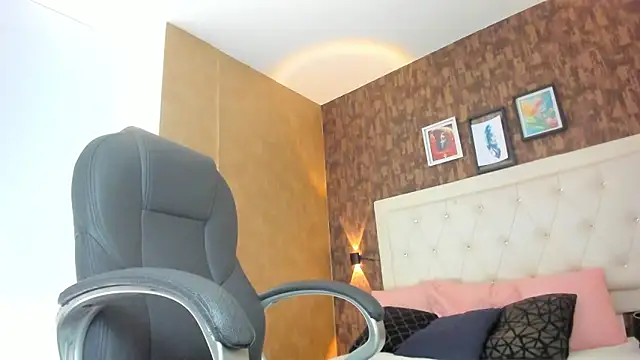 sweet  vanessa1 online show from 03-10-26, 07:41