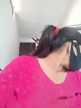 Snapshot of soni_yhakur chatting on 05-15-26, 11:12 soni yhakur online show from 05-15-26, 11:12