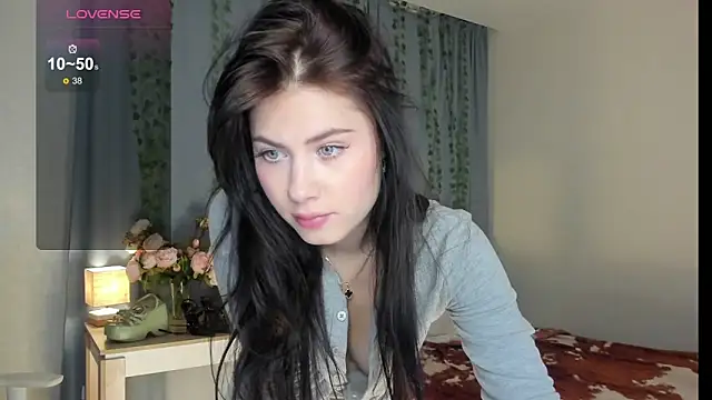 Vanellopes online show from 11-14-25, 01:21