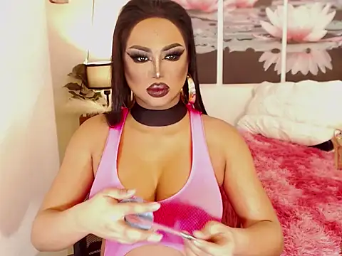 Snapshot of TRANSLUNAA chatting on 09-26-25, 04:49 TRANSLUNAA online show from 09-26-25, 04:49