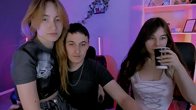 lilith diva online show from 04-23-26, 07:27