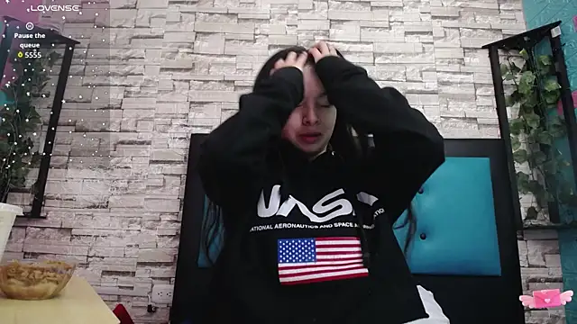 Snapshot of maily_can chatting on 10-03-25, 12:35 maily can online show from 10-03-25, 12:35