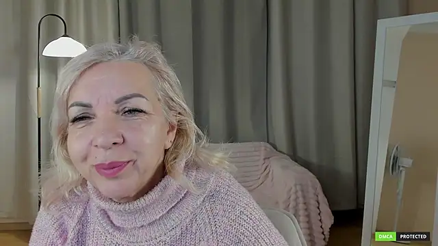 Snapshot of LiliaMoons chatting on 12-02-25, 10:20 LiliaMoons online show from 12-02-25, 10:20