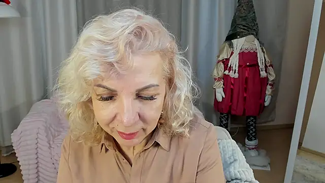 LiliaMoons online show from 01-10-26, 09:55