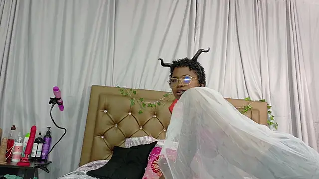 didoelizabeth online show from 12-16-25, 01:27