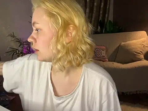 MoonIvy  online show from 03-02-26, 07:10