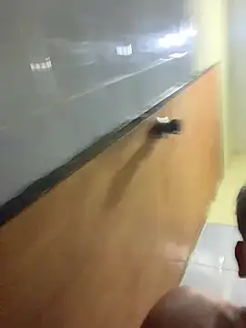 Alez09- online show from 04-11-26, 03:44