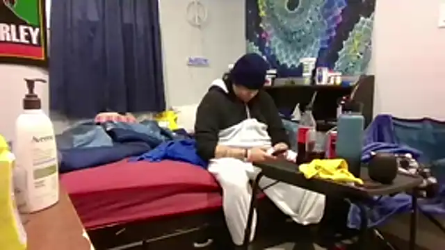 Snapshot of Bilover69 chatting on 12-01-25, 01:21 Bilover69 online show from 12-01-25, 01:21